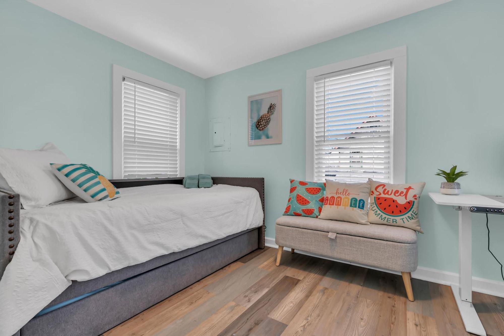 Coastal Retreat: Ocean Grove Beachside Apartment Exterior photo